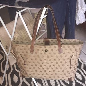 Large Dooney Tote
